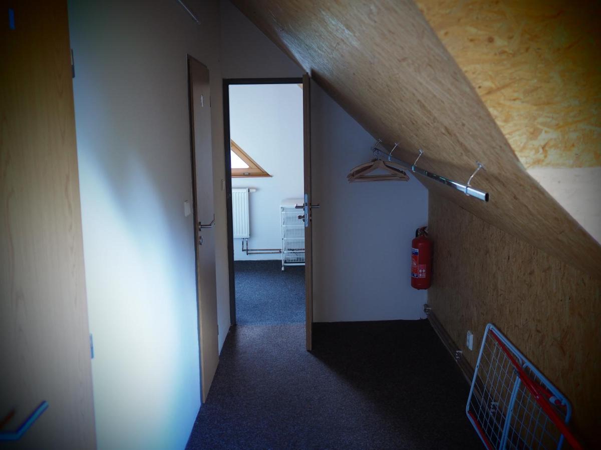 Srub U Lanovky Hostel Ramzova Luaran gambar